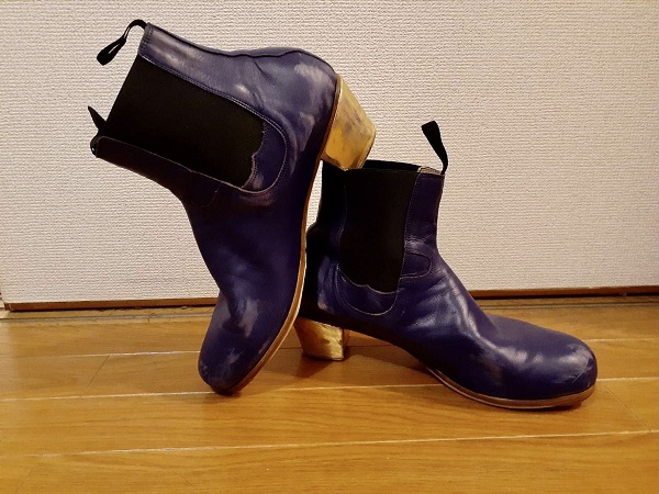 紫色の稲田進のフラメンコシューズ